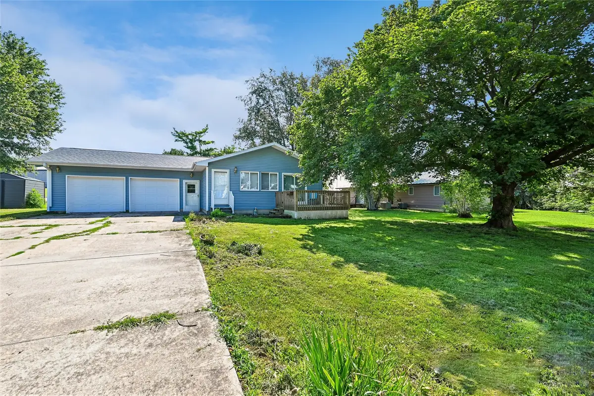 206 Apache Drive, Norway, IA 52318 - #1