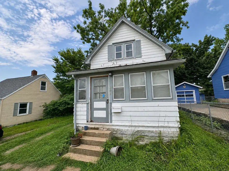301 31st St Drive Se, Cedar Rapids, IA 52403 - #2