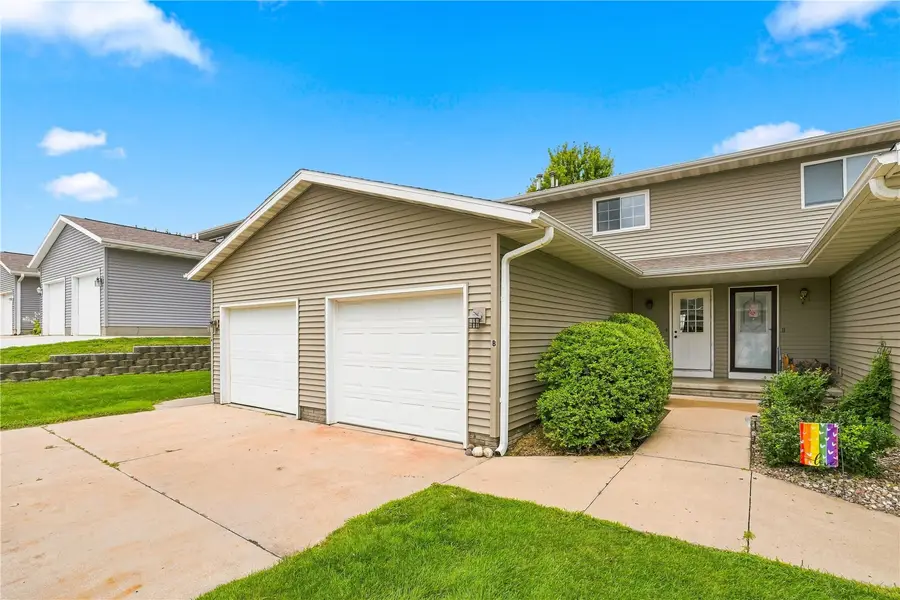 3820 Deer Valley Drive #B, Marion, IA 52302 - #2