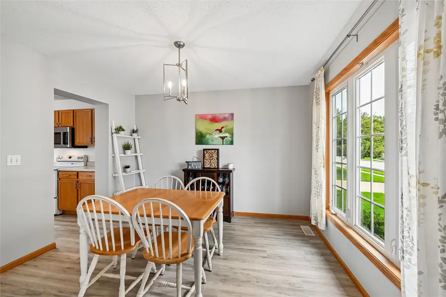 7306 Prairie Heights Drive Sw, Cedar Rapids, IA 52404 - #3