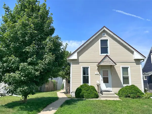 1922 9th Sw, Cedar Rapids, IA 52404