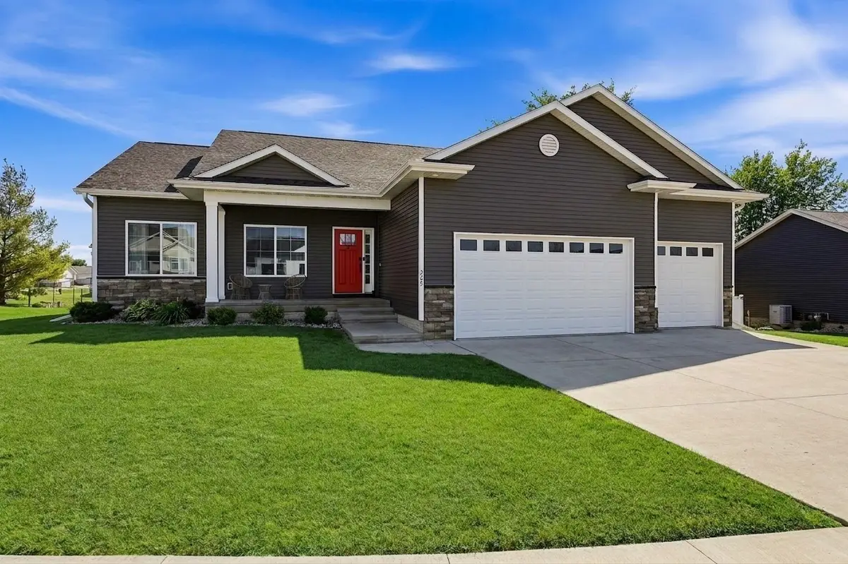 225 Meadow Breeze Lane, Center Point, IA 52213 - #1