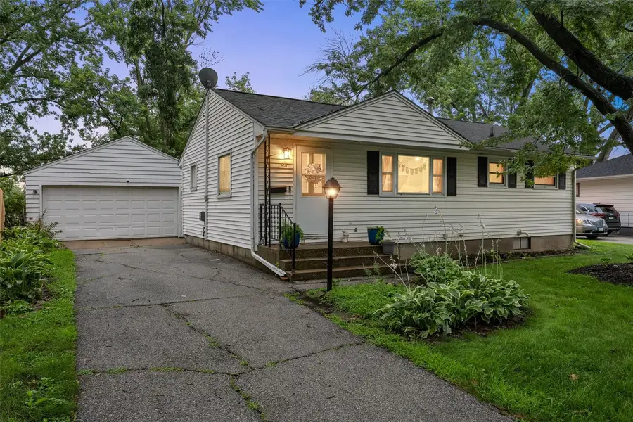 1411 Plum St, Iowa City, IA 52240 - #3