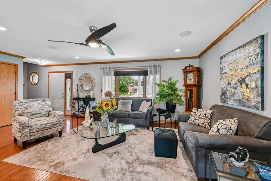 2575 Clark Avenue, Marion, IA 52302 - #3