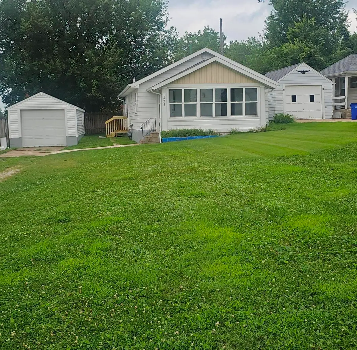 1325 Maplewood Drive Ne, Cedar Rapids, IA 52402 - #1