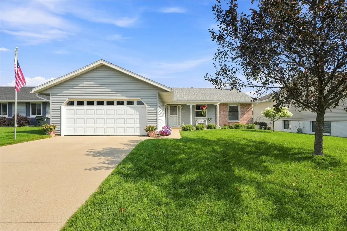 4806 Montclair Drive Nw, Cedar Rapids, IA 52405 - #1