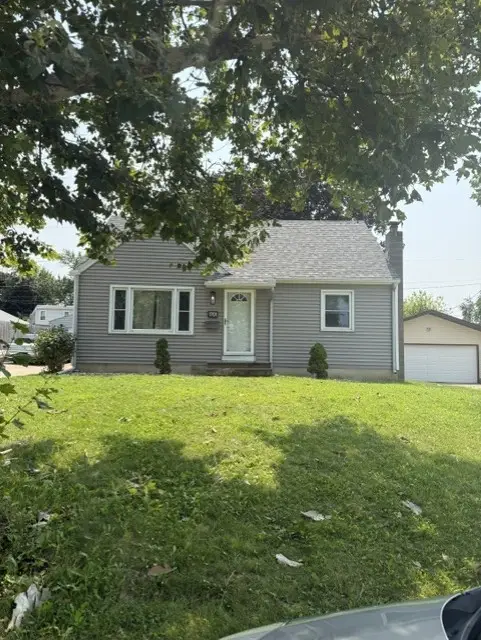 1701 Hollywood Blvd Ne, Cedar Rapids, IA 52402