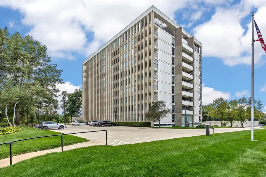 2222 1st Avenue Ne #107, Cedar Rapids, IA 52402 - #2