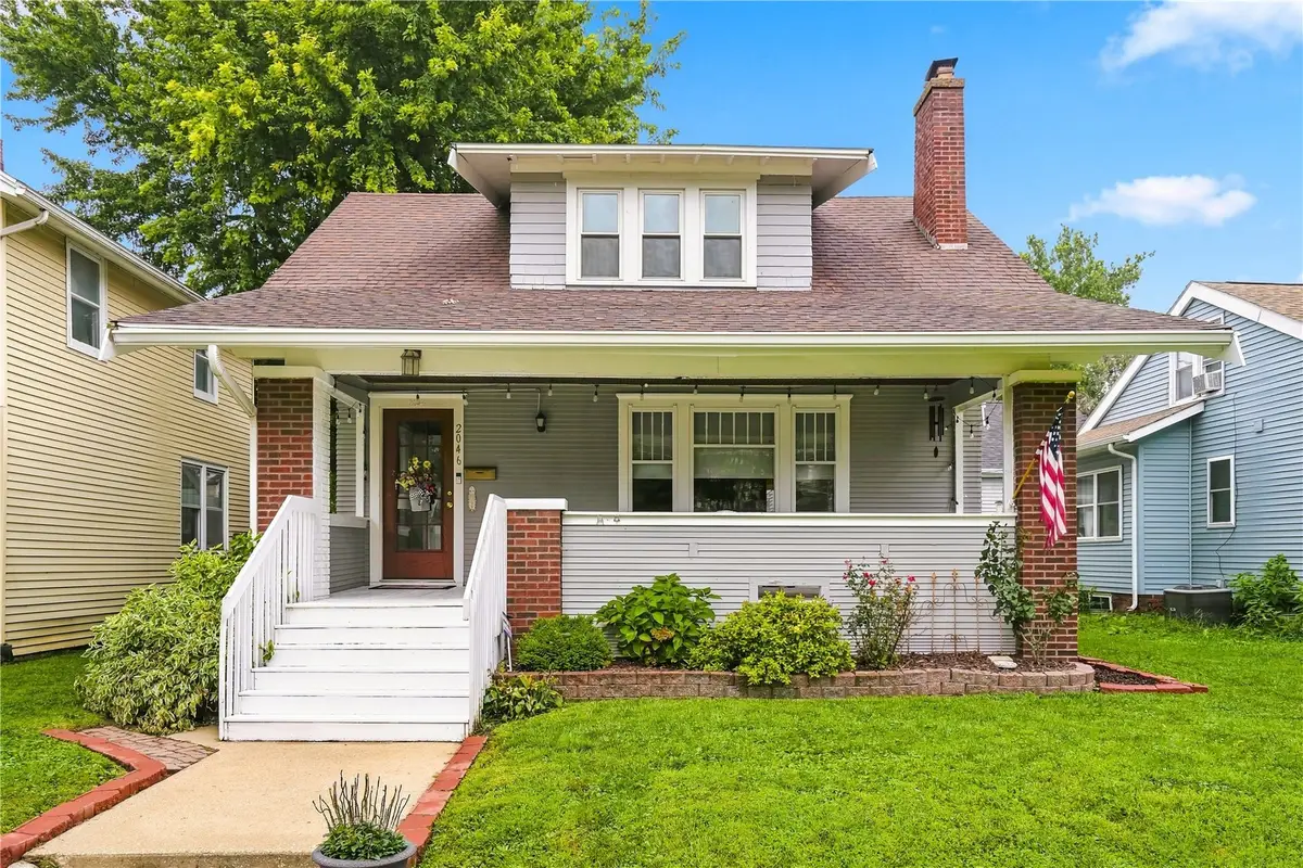 2046 Washington Avenue Se, Cedar Rapids, IA 52403 - #1