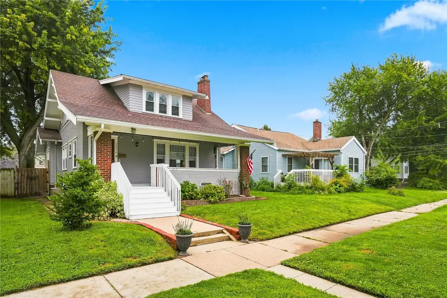 2046 Washington Avenue Se, Cedar Rapids, IA 52403 - #3