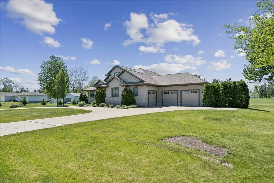 5811 Shiloh Lane, Cedar Rapids, IA 52411 - #2