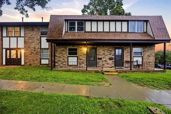 1802 21st Avenue Place, Coralville, IA 52241