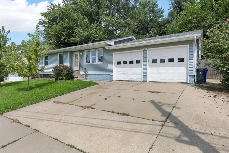 4150 Midway Drive Nw, Cedar Rapids, IA 52405 - #2