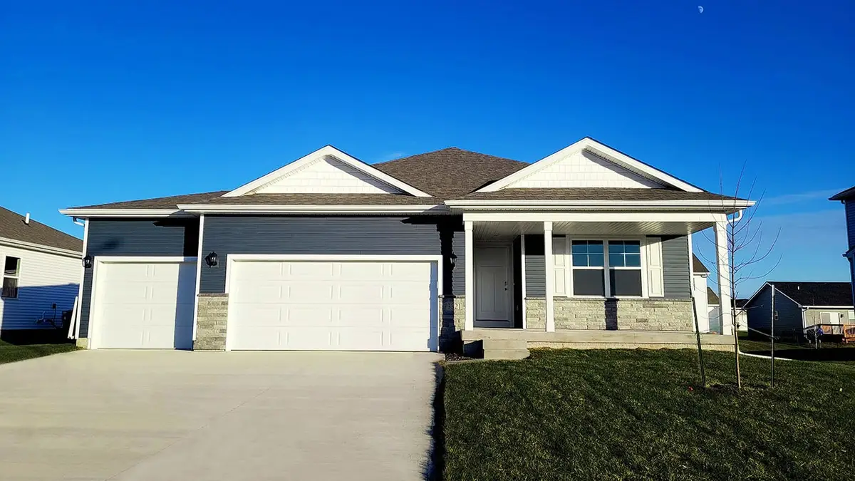 2889 Prairielight Drive, Hiawatha, IA 52233 - #1
