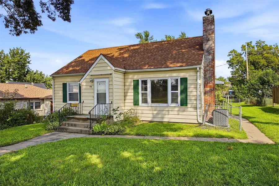 2115 3rd Street Sw, Cedar Rapids, IA 52404 - #2