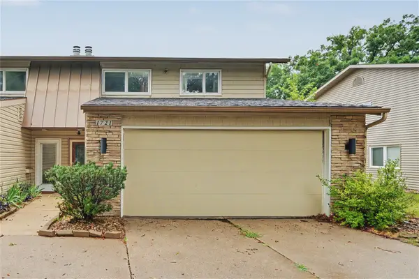 1721 Applewood Place Ne #D, Cedar Rapids, IA 52402