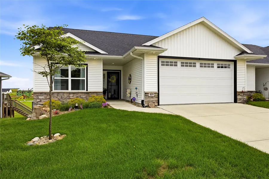 419 15th Avenue Sw, Mount Vernon, IA 52314 - #3