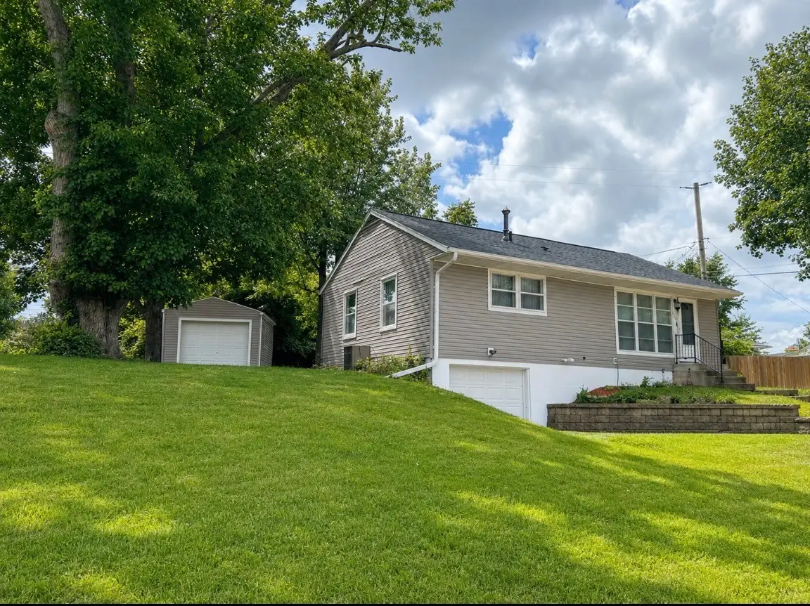 1101 38th Street Se, Cedar Rapids, IA 52403 - #1