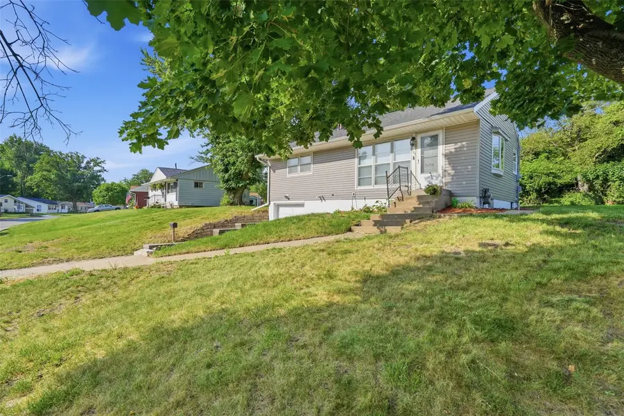 1101 38th Street Se, Cedar Rapids, IA 52403 - #3