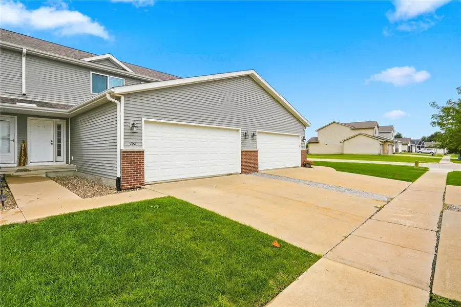159 Woodstone Ln Sw, Cedar Rapids, IA 52404 - #2