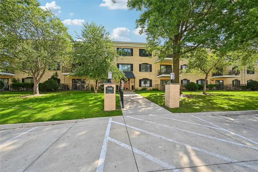 190 Cottage Grove Avenue Se #114, Cedar Rapids, IA 52403 - #2