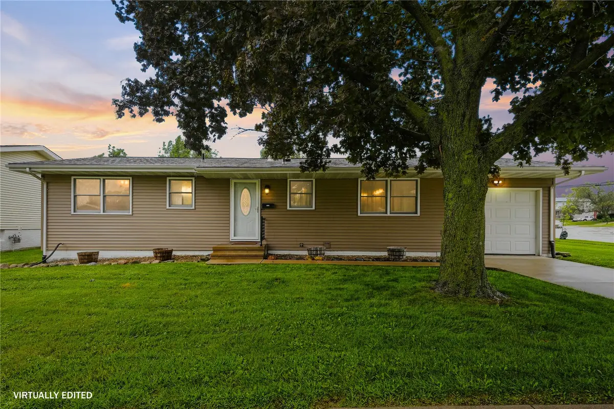 172 NW Sunrise, Cedar Rapids, IA 52405 - #1