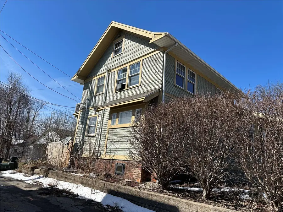 335 SE 19th Street, Cedar Rapids, IA 52403 - #2