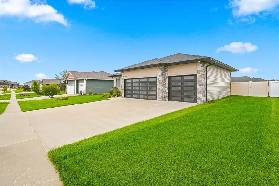 2013 Reese Road, Cedar Falls, IA 50613 - #2
