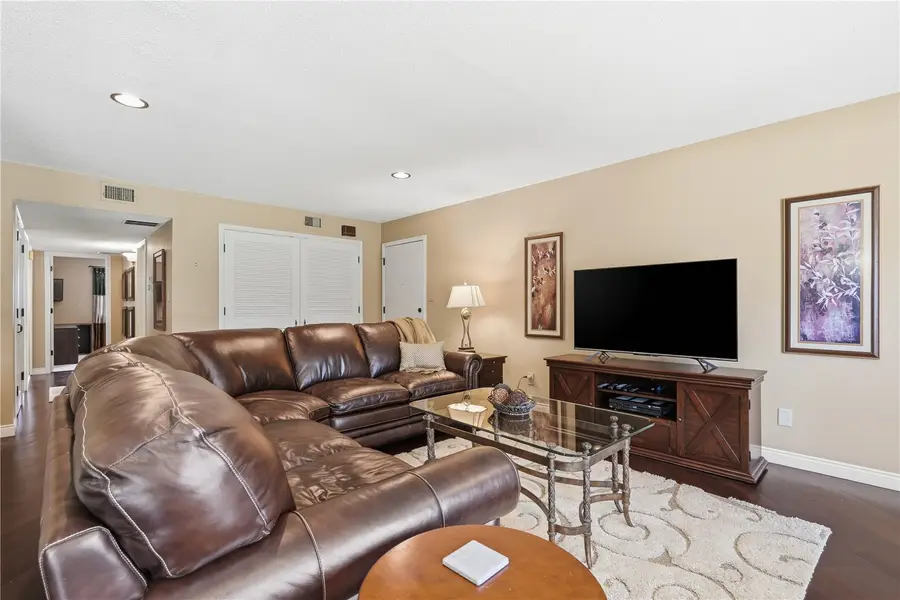 428 29th St Dr #5, Cedar Rapids, IA 52403 - #3