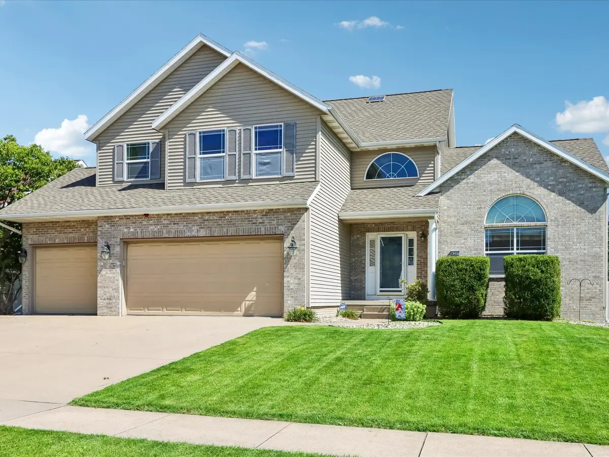 4200 Creekview Drive, Marion, IA 52302 - #1