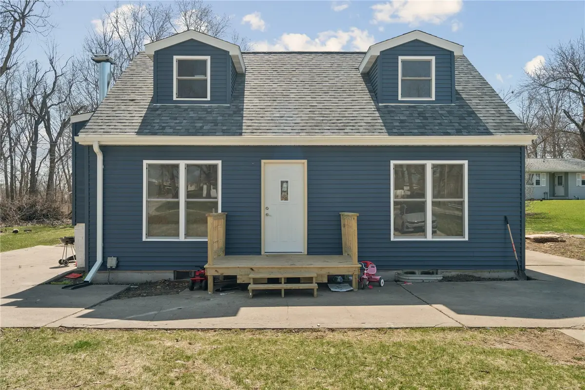 129 Northwood Drive, Hiawatha, IA 52233 - #1