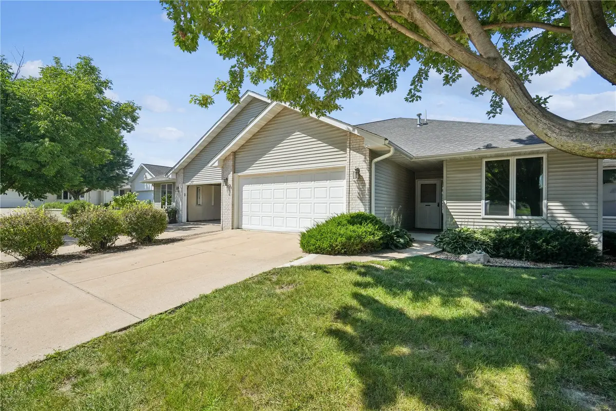 3004 Tiperary Ne, Cedar Rapids, IA 52402 - #1