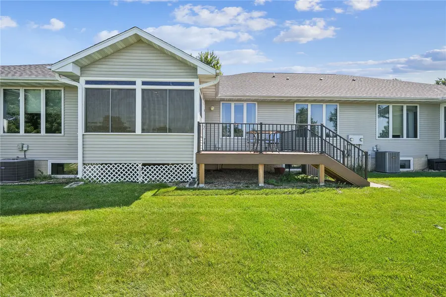 3004 Tiperary Ne, Cedar Rapids, IA 52402 - #2