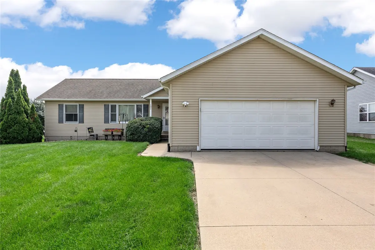101 Bear Creek, Palo, IA 52324 - #1