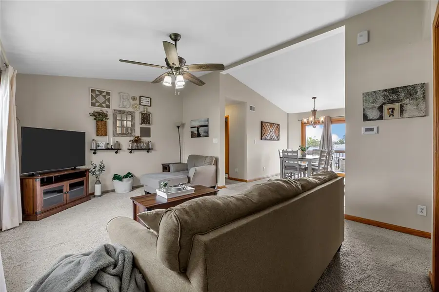 101 Bear Creek, Palo, IA 52324 - #3