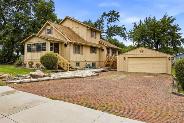 3812 Crestwood Drive Nw, Cedar Rapids, IA 52405