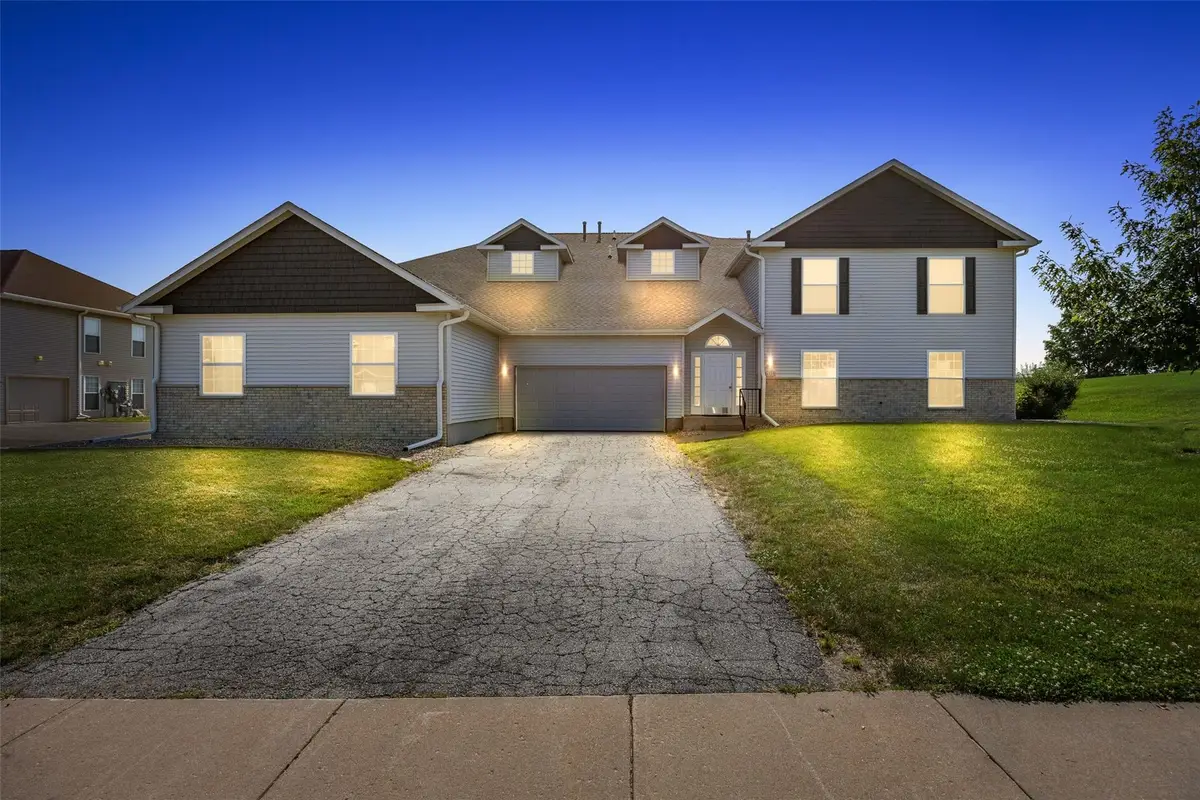4630 Westchester Drive Ne #C, Cedar Rapids, IA 52402 - #1