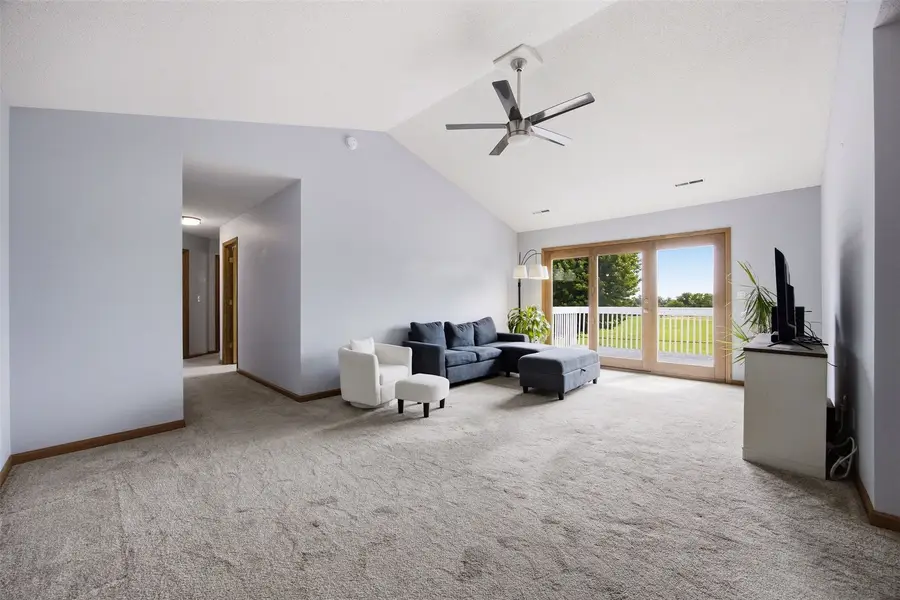 4630 Westchester Drive Ne #C, Cedar Rapids, IA 52402 - #3