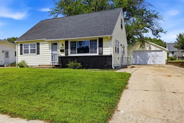 3812 Vine Avenue Se, Cedar Rapids, IA 52403
