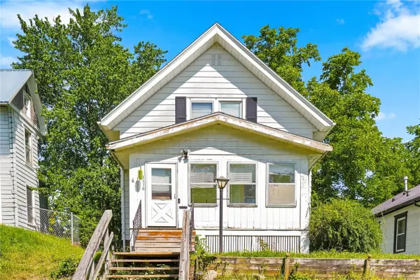 1116 A Avenue Nw, Cedar Rapids, IA 52405
