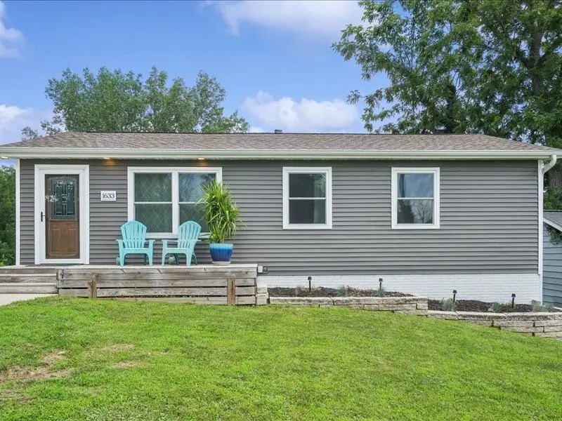 1633 23rd Street Nw, Cedar Rapids, IA 52405 - #1