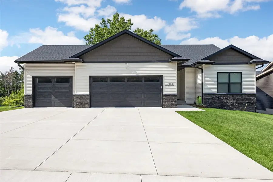 1300 E Gable Way, Tiffin, IA 52340 - #2