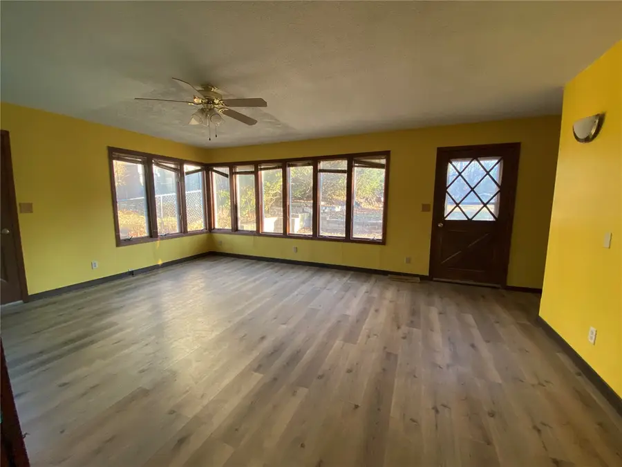 2622 Westwood Drive Nw, Cedar Rapids, IA 52405 - #3