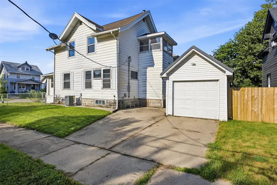 1624 6th Avenue Se, Cedar Rapids, IA 52402 - #2