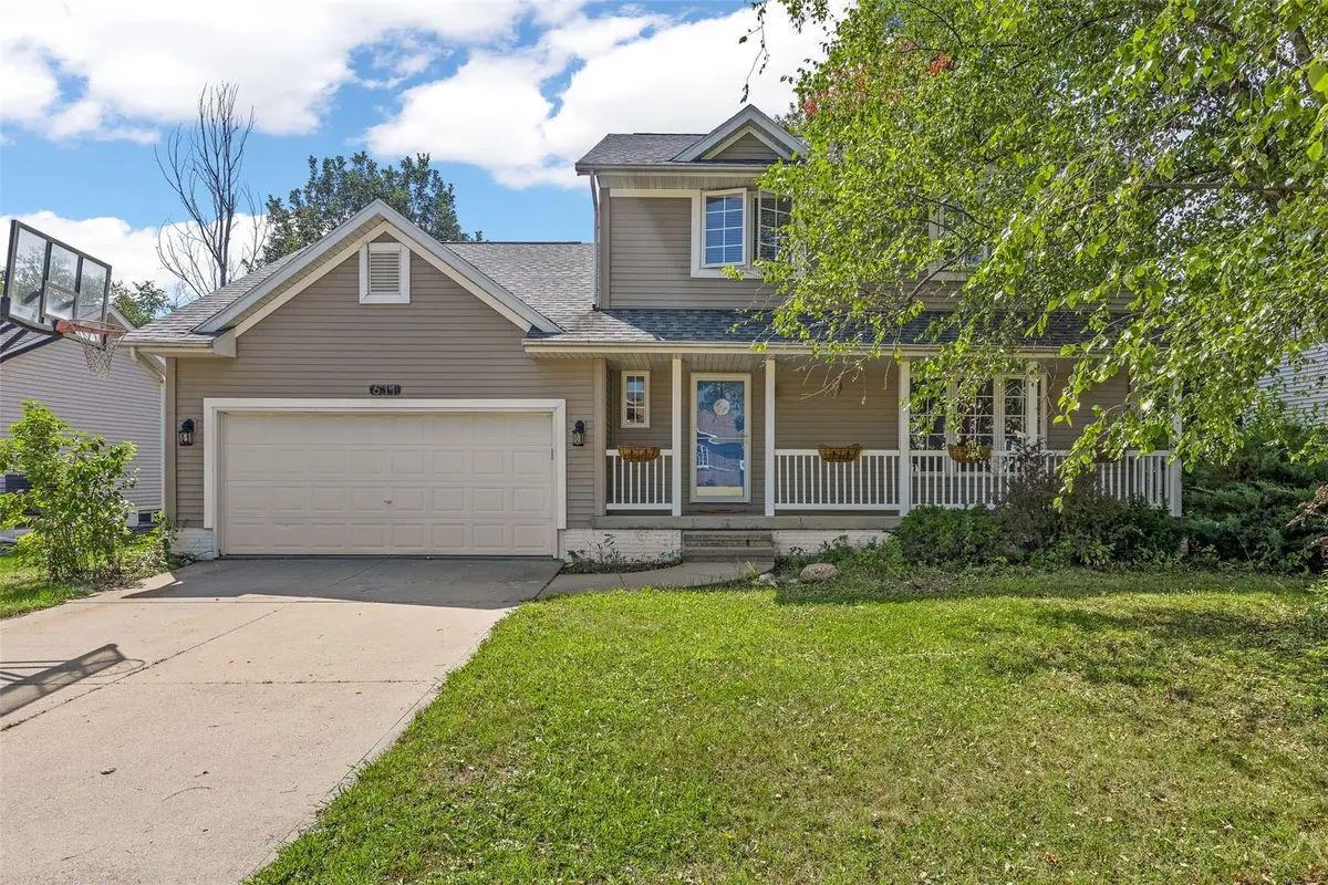 611 Deer Run Drive Ne, Cedar Rapids, IA 52402 - #1