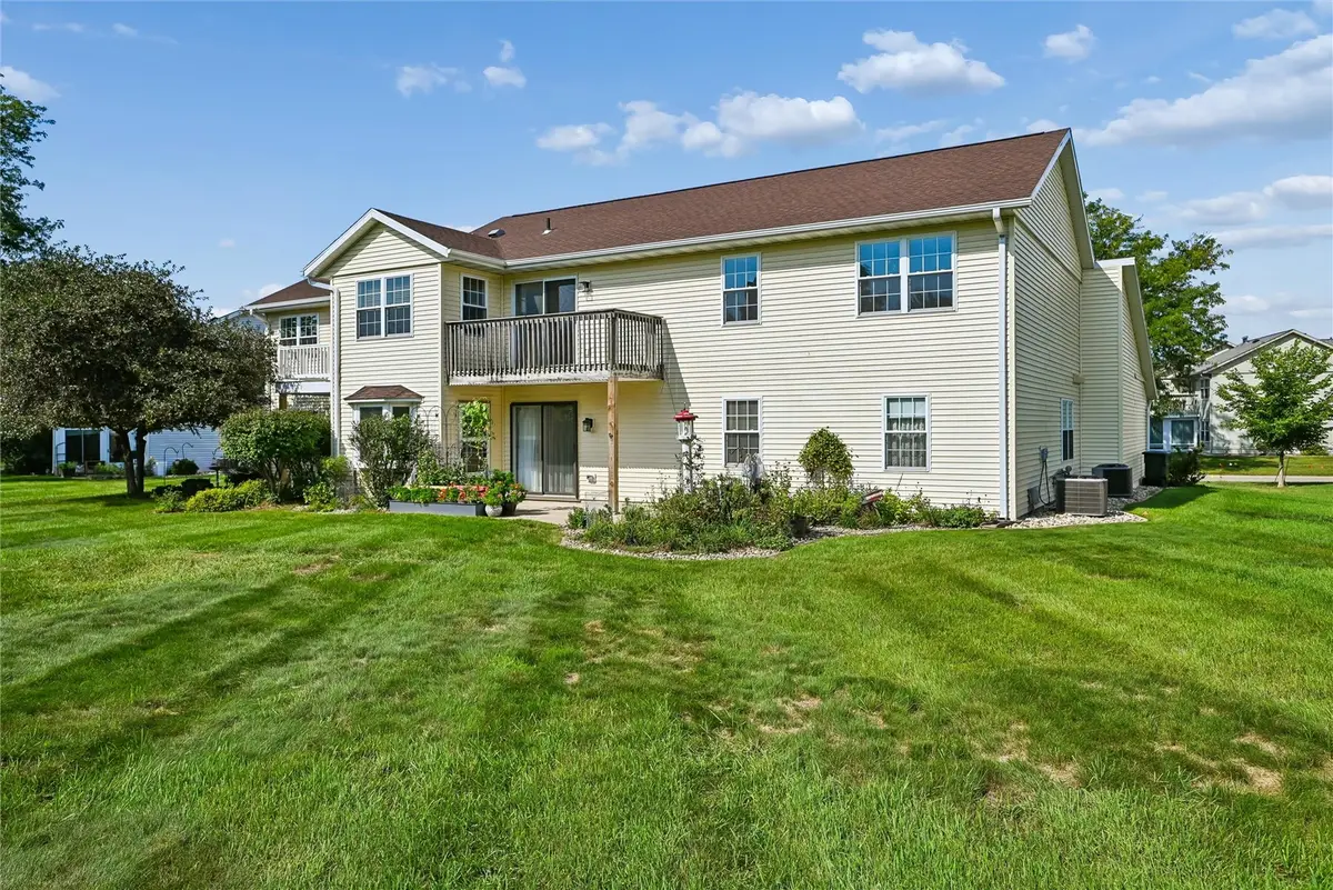 4019 Summerfield Lane #C, Cedar Rapids, IA 52402 - #1
