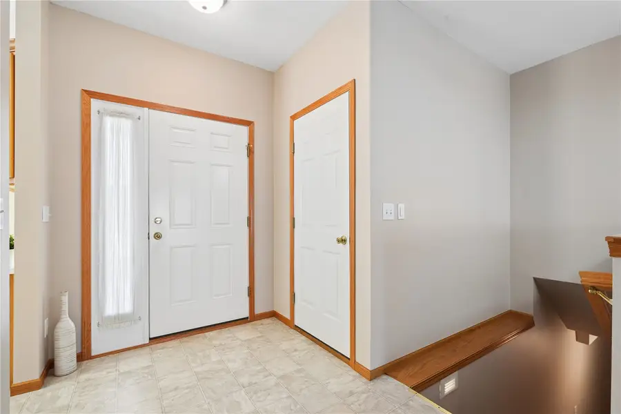 808 Winterberry Pl Ne, Cedar Rapids, IA 52402 - #3
