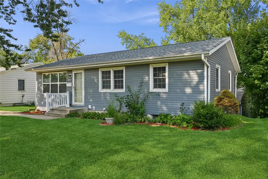 1212 18th Street Nw, Cedar Rapids, IA 52405 - #2
