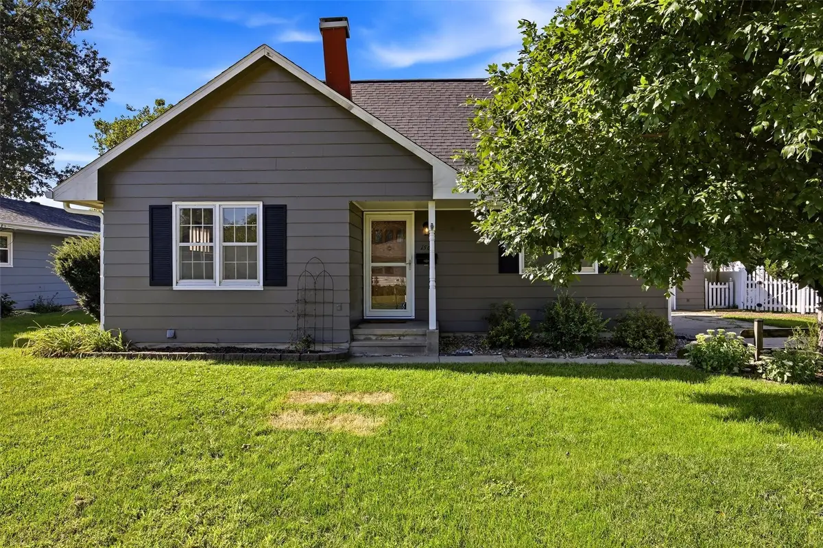 1565 Brockman Ave, Marion, IA 52302 - #1