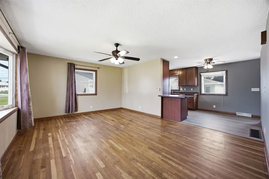 2101 Lauren Dr Sw, Cedar Rapids, IA 52404 - #3